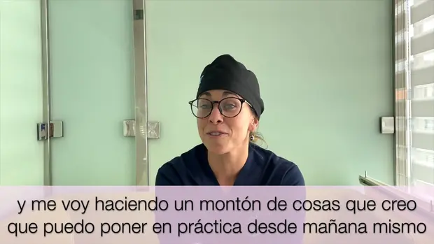 Laura, hablando a cámara al terminar el curso