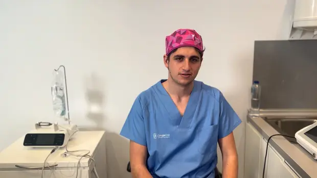 Un alumno hablando a cámara al terminar el curso